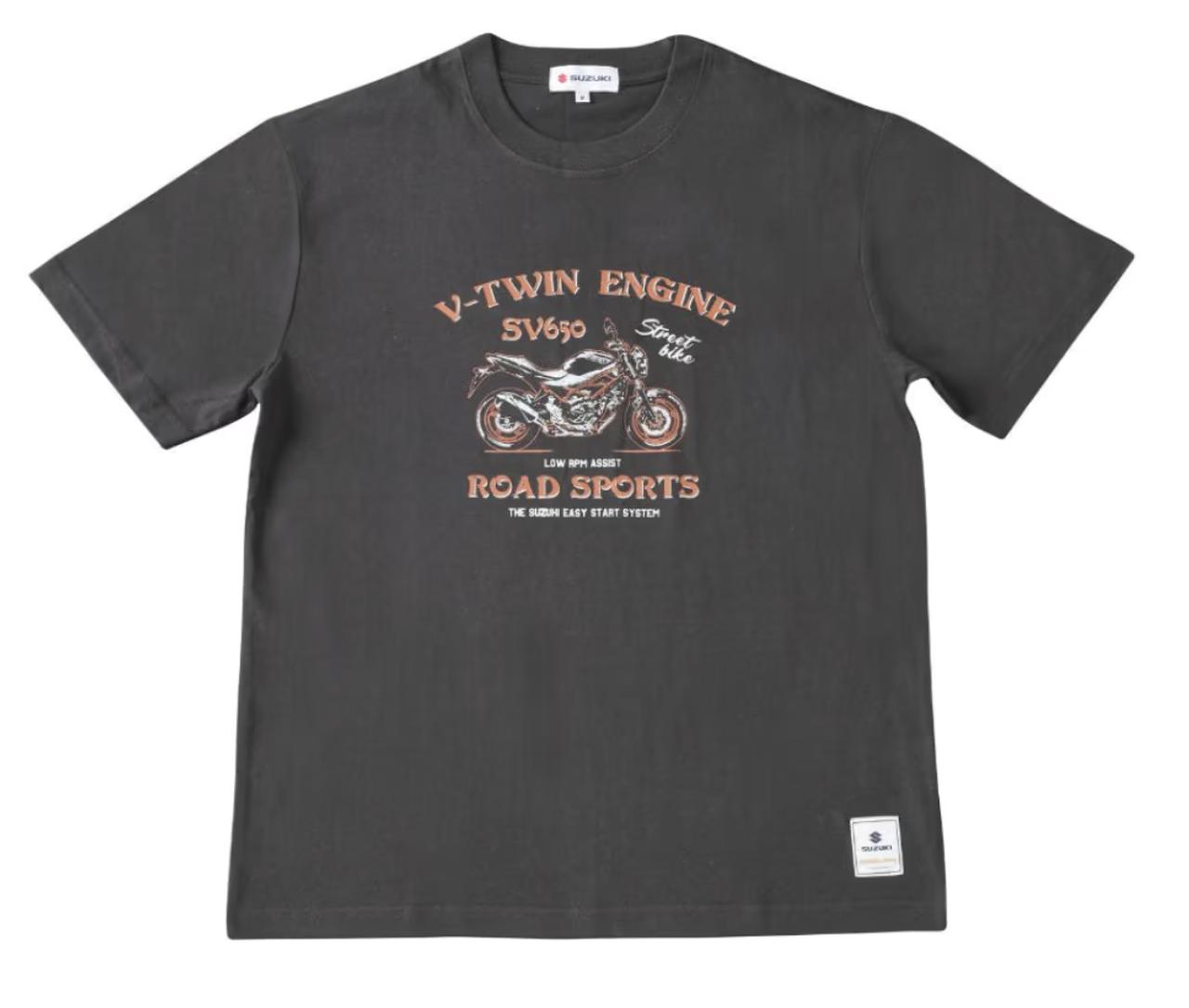 画像: Tシャツ ヘリテージシリーズ「SV650」 サイズ：S / M / L / XL カラー：スミクロ 素材：綿100％ 税込価格：4400円