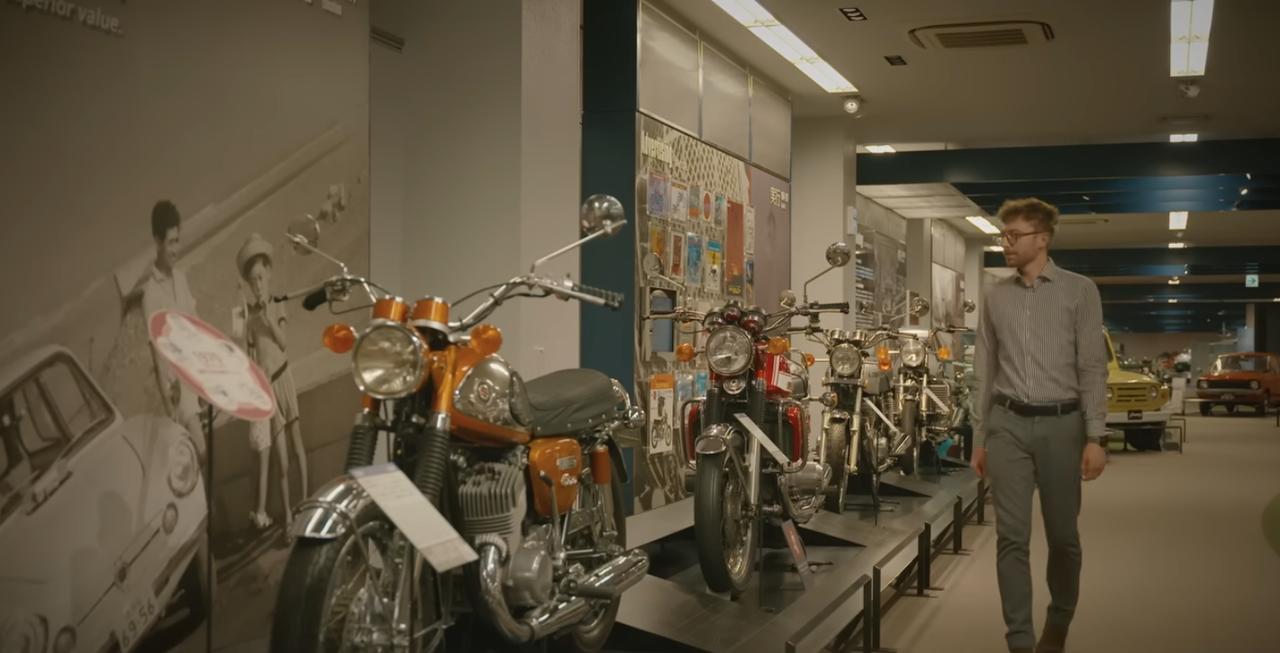 画像1: 新型『GSX-8T』と『GSX-8TT』のデザイナー＆開発者インタビューだ!? 日本語の解説もあるぞ！【スズキのバイク！の耳寄りニュース】