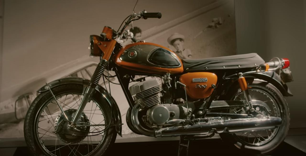 画像2: 新型『GSX-8T』と『GSX-8TT』のデザイナー＆開発者インタビューだ!? 日本語の解説もあるぞ！【スズキのバイク！の耳寄りニュース】