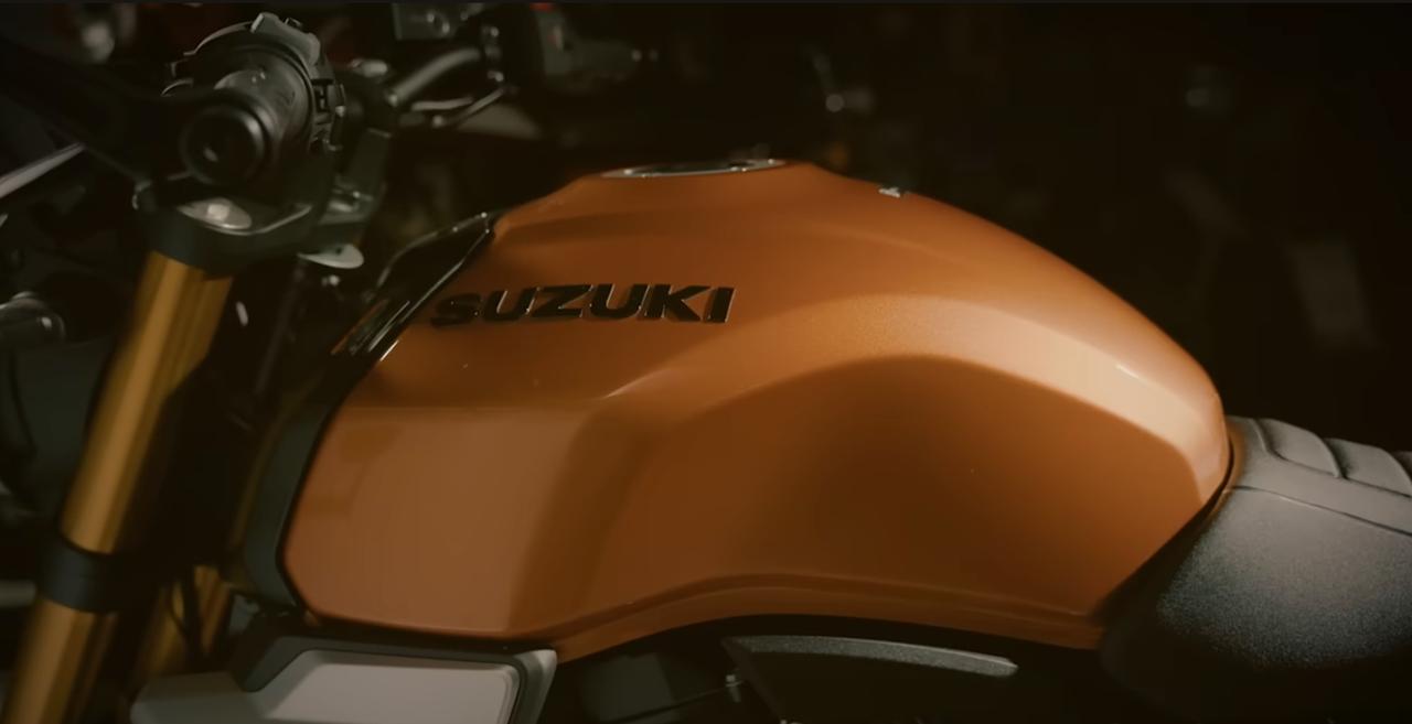 画像7: 新型『GSX-8T』と『GSX-8TT』のデザイナー＆開発者インタビューだ!? 日本語の解説もあるぞ！【スズキのバイク！の耳寄りニュース】