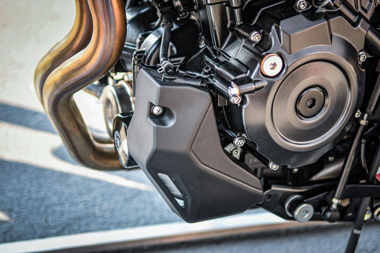 画像1: 【徹底チェック】新型「GSX-8T」と「GSX-8TT」の実車公開！ 細部までしっかりチェックしてみた！【スズキのバイク！ の耳よりニュース】