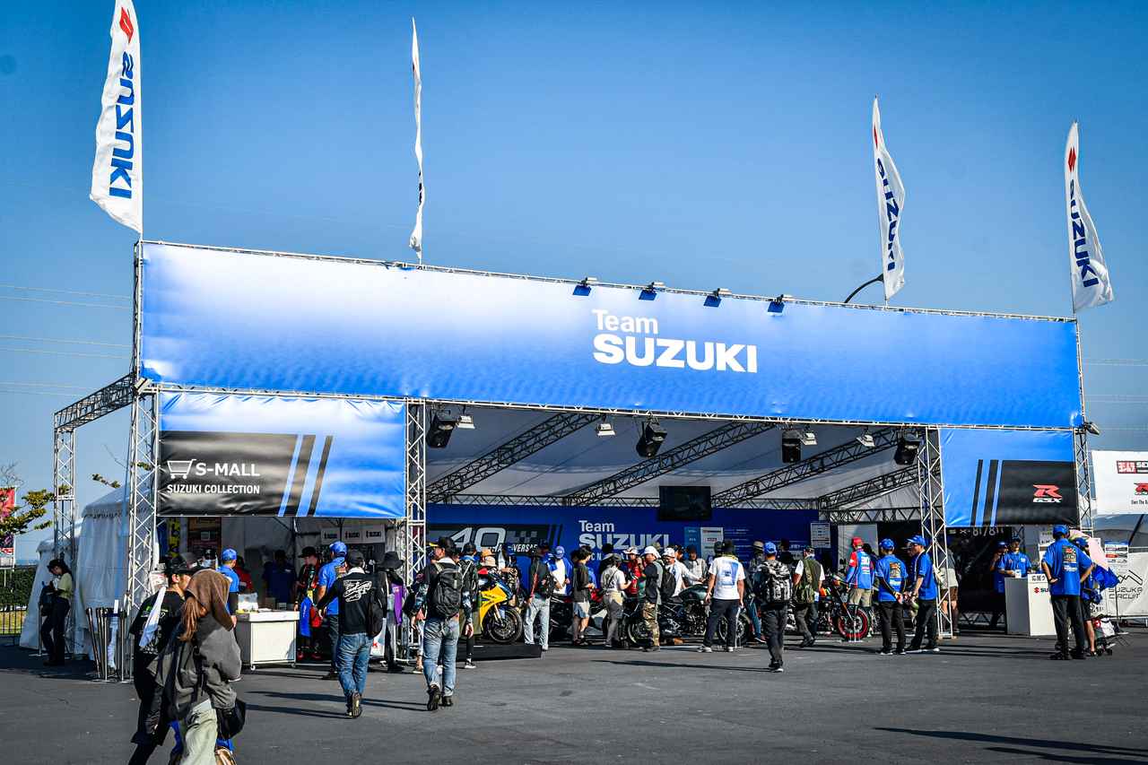 画像1: 新型「GSX-8T」と「GSX-8TT」がサプライズ披露！
