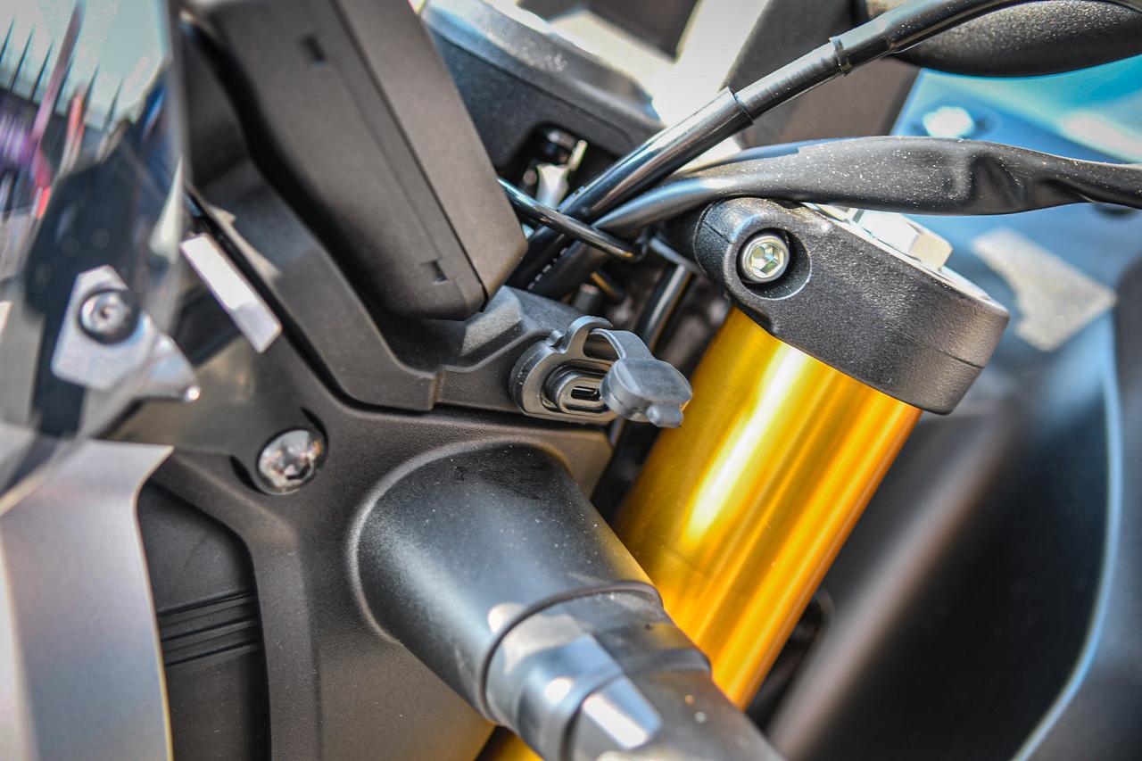 画像3: 新型「GSX-8T」オプションパーツ装着車