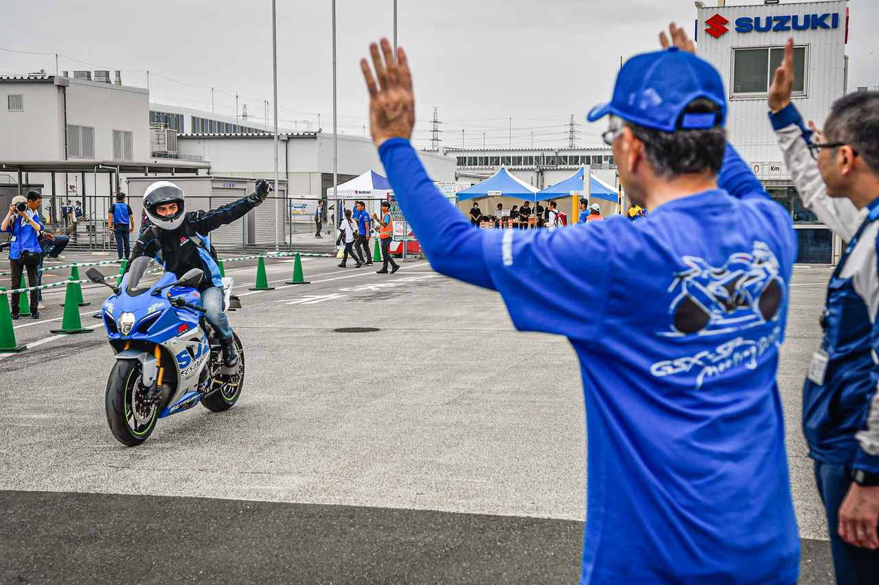 画像21: 今年の『GSX-S/Rミーティング2025』はサプライズが盛りだくさん!GSX-R生誕40周年を祝う特別な舞台で国内発売前の『GSX-8T』シリーズや未発表のニューカラーも公開された!【スズキのバイク!のイベントニュース GSX-S/R MEETING 2025】