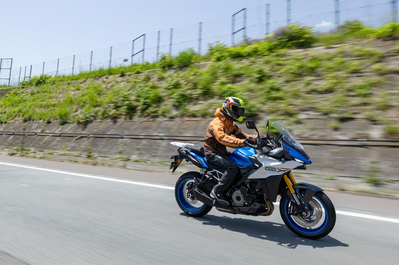画像: スズキ『GSX-S1000GX』電子制御サスペンションだけじゃない！あらゆる快適装備で高速道路がトンデモ快適!? - スズキのバイク！