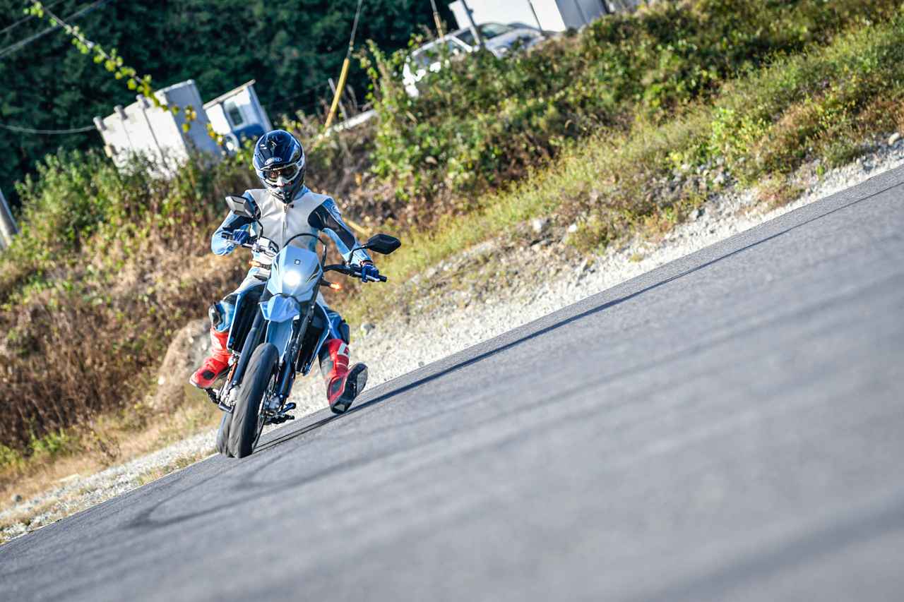 画像4: 新型『DR-Z4S』と『DR-Z4SM』の試乗会が壮絶体験すぎた