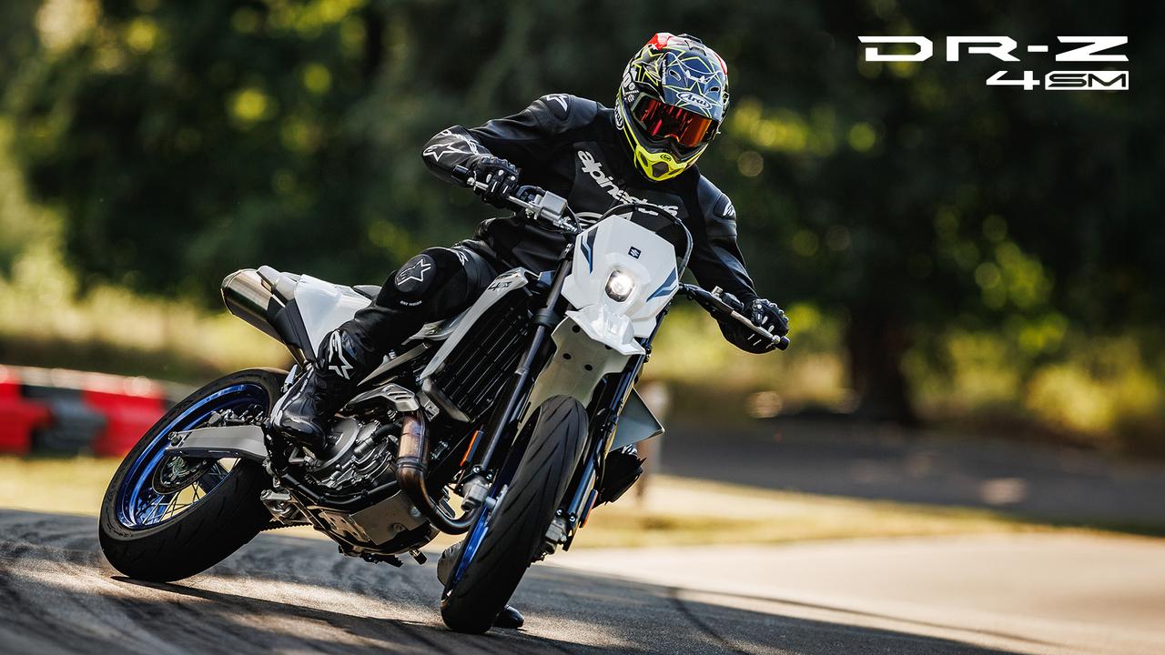 画像1: 【無料】新型『DR-Z4SM/S』や新型『アドレス125』も! パソコン&スマホ待ち受け『壁紙』がダウンロードできます!【寝ても覚めてもスズキのバイク!/壁紙ダウンロード 2025年 後編】