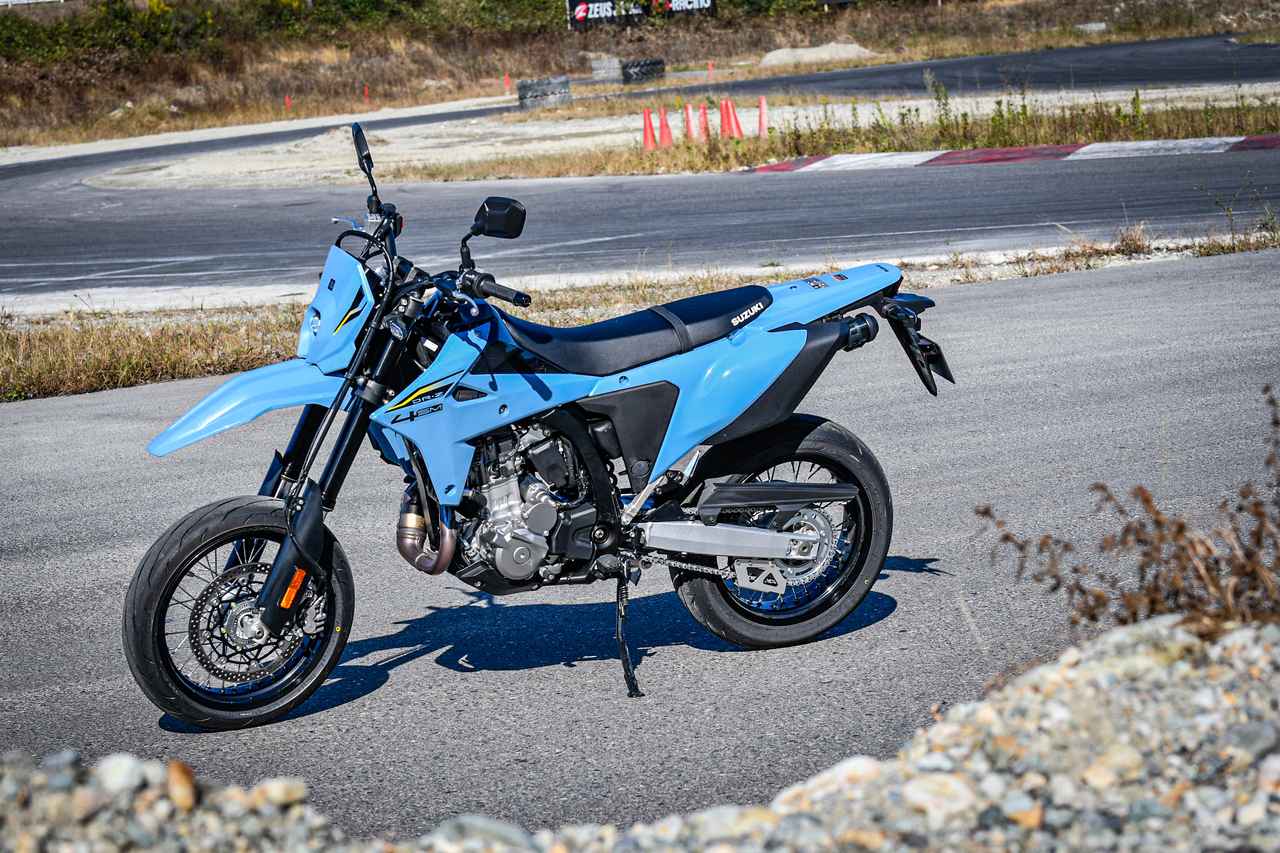 画像4: オフロード『DR-Z4S』とモタード『DR-Z4SM』はまるで違う