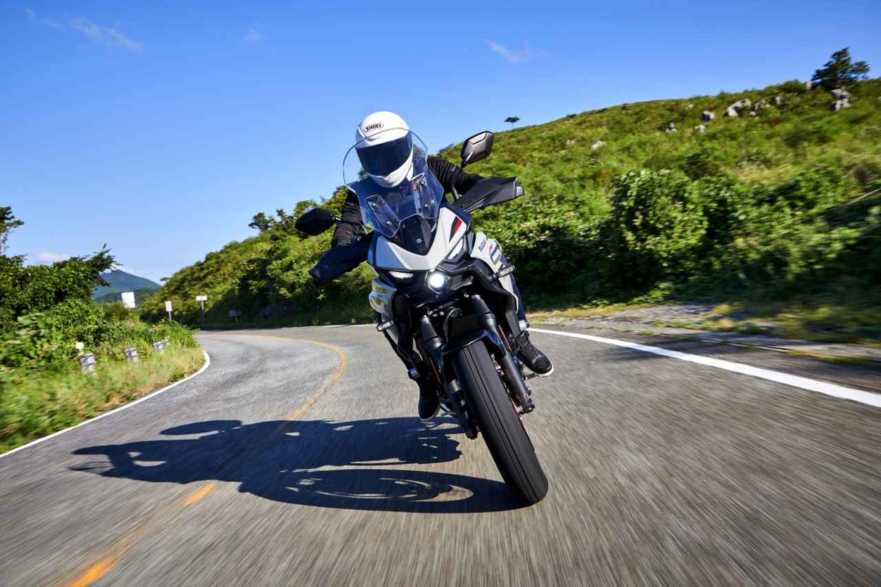 画像2: ライディングポジションがアップライトに