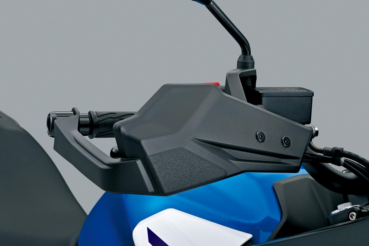 画像2: 高速道路でのウインドプロテクションも完璧!?