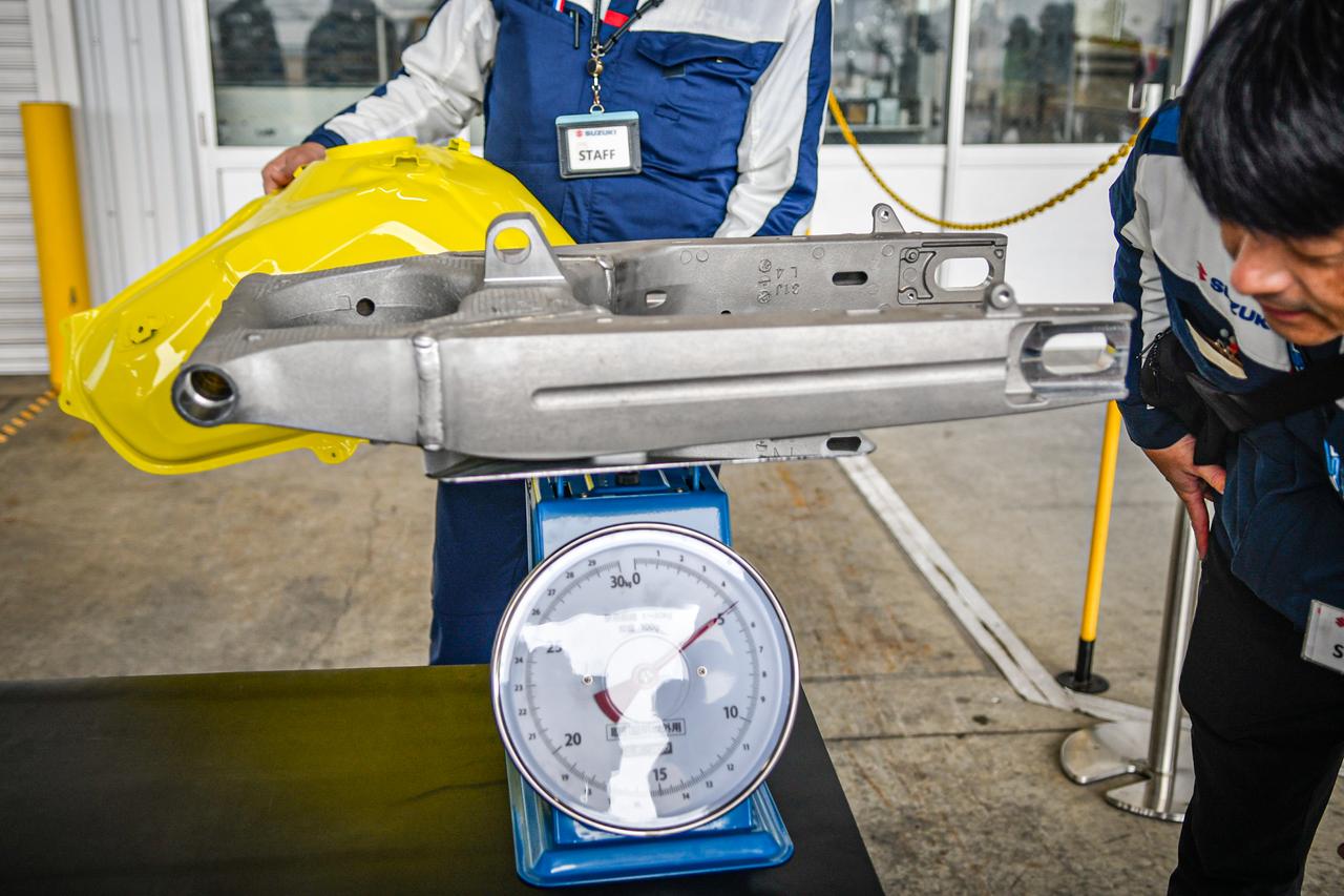 画像16: Vスト乗りは雨にも強い!「Vストローム250SX」の新色も初公開された『Vストロームミーティング2025』は悪天候を吹き飛ばす熱気!【スズキのバイク!のイベントニュース V-STROM MEETING 2025】