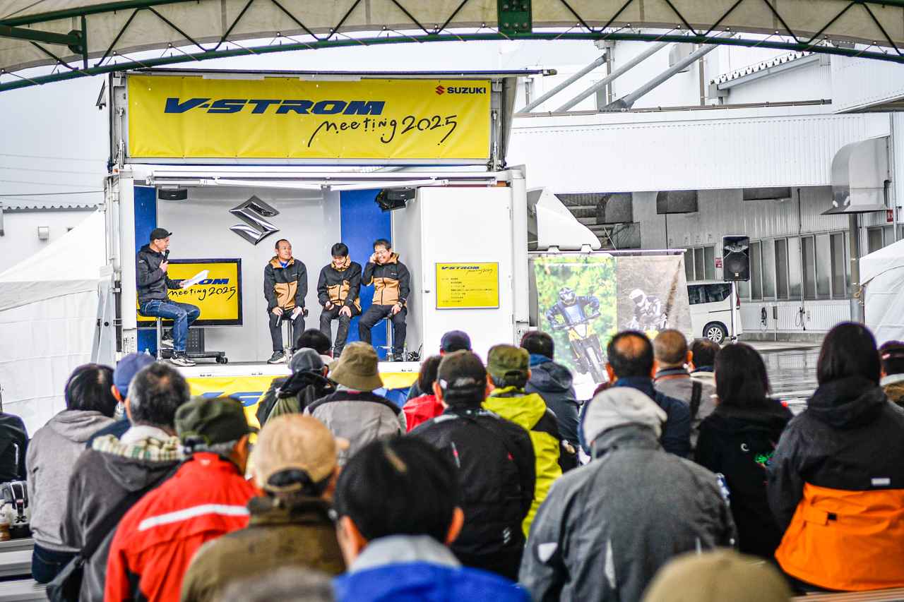 画像1: トークショー第1部はVストロームシリーズ開発者が揃って登壇