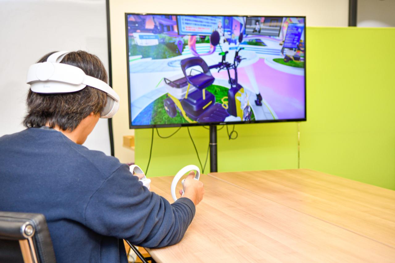 画像2: バーチャルマーケットのメディア体験会でVR空間のスズキブースを体感！