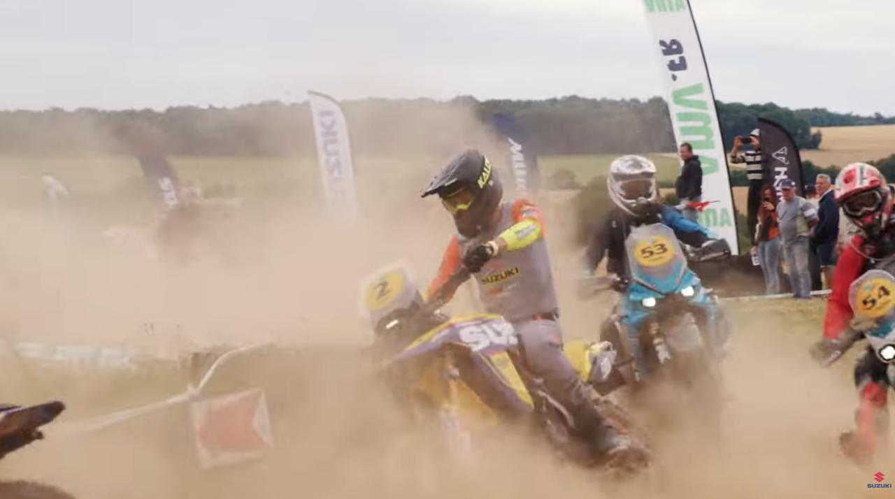 画像7: 大型バイク『Vストローム800DE』でガチのモトクロスって!? スズキのアドベンチャーバイクが秘めたオフロード性能が想像以上すぎた……【スズキのバイク！の動画ニュース】