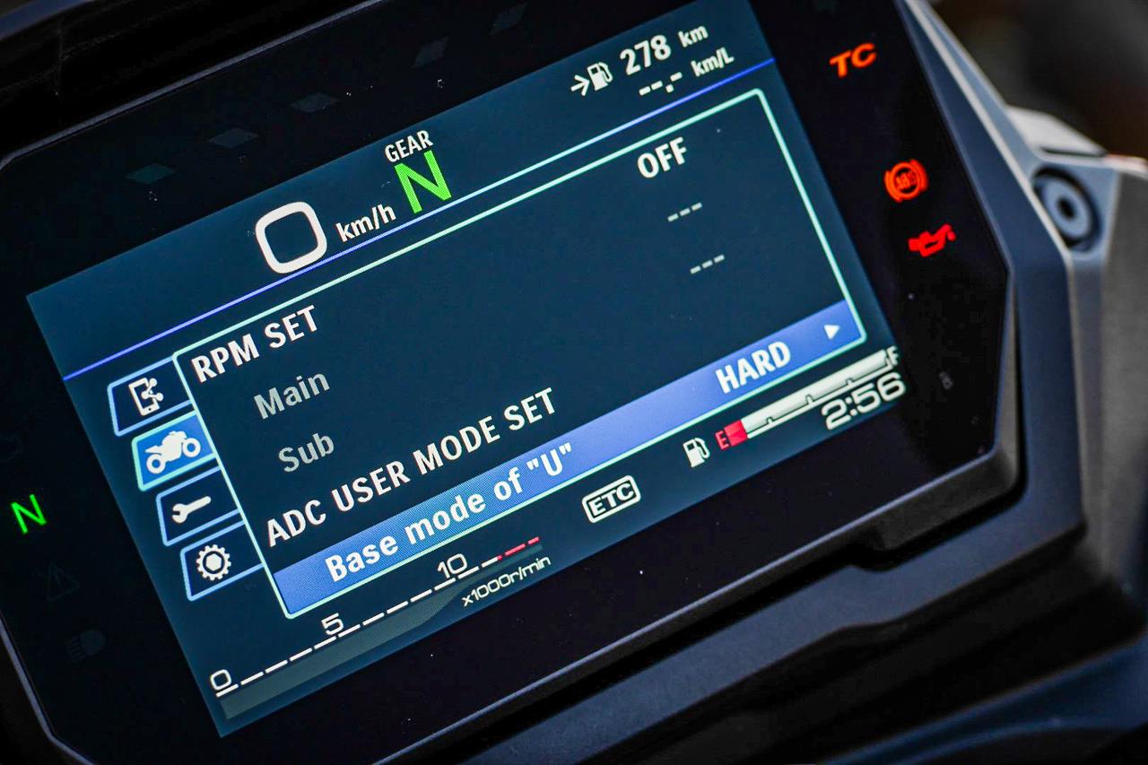 画像2: GSX-S1000GXをさらにスポーティにできる!?