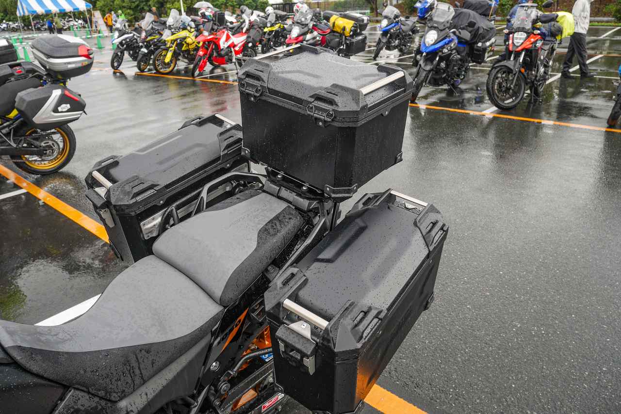 画像: 雨が降ってもタンデムでもフルパニア3ケース仕様だから荷物も安心!