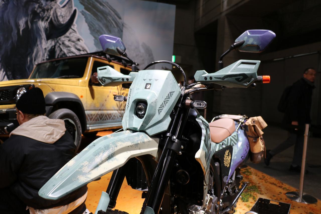 画像2: 【市販化希望!】スズキ新型『DR-Z4S』がモンハンの“セクレト”に!? 遊び心満載の“旅装備”は冒険カスタムの参考にピッタリ!【スズキのバイク! の耳よりニュース】