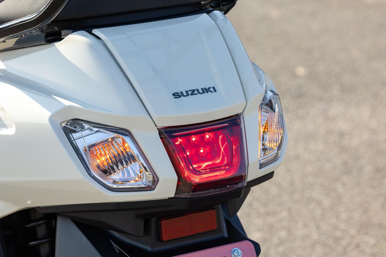 画像1: スズキの125ccスクーター『アドレス125』の実走燃費は? 足つき性、スペックの他、おすすめポイントや装備を解説します!【スズキのバイク! の新車図鑑▶原付二種クラス 編/SUZUKI ADDRESS 125(2022)】