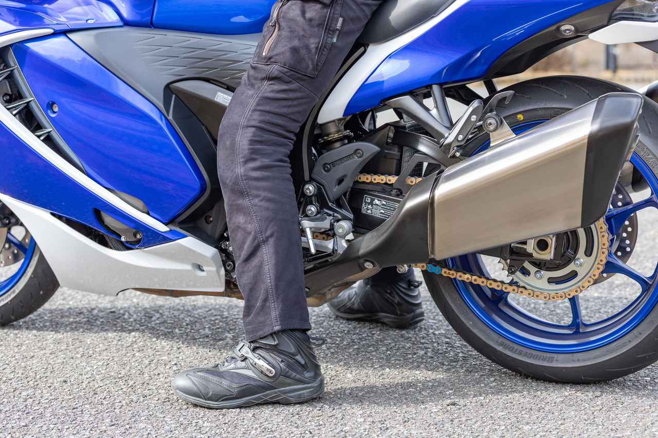 画像: ライダー身長176cm