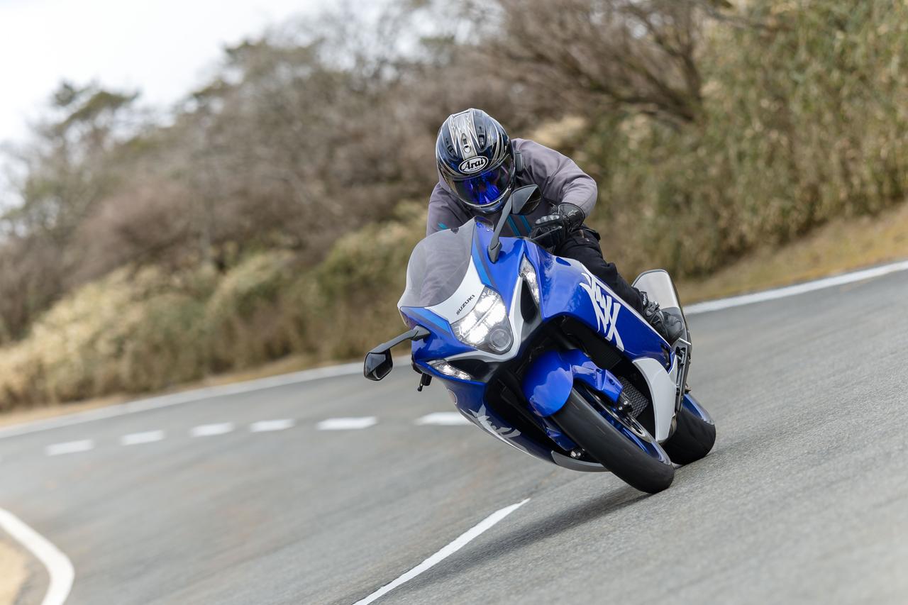 画像: 【隼ハック】最高出力188馬力の『隼』でローギア1速を使ってワインディングを楽しむ方法。そのためには“アレ”を使う！ - スズキのバイク！