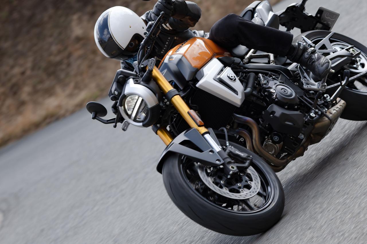 画像: 【後悔】新型『GSX-8T』の嘘つきっ!? 見た目のレトロ感と「ハンドリングの第一印象」に騙されないよう注意して!? - スズキのバイク！