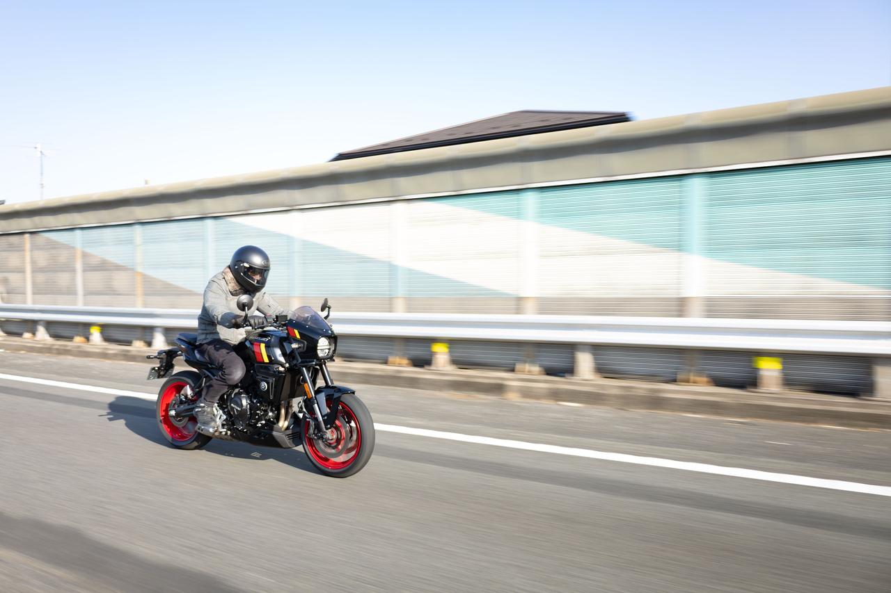 画像1: 新型『GSX-8TT』はヘッドライトカウルがあるからツーリングは快適?