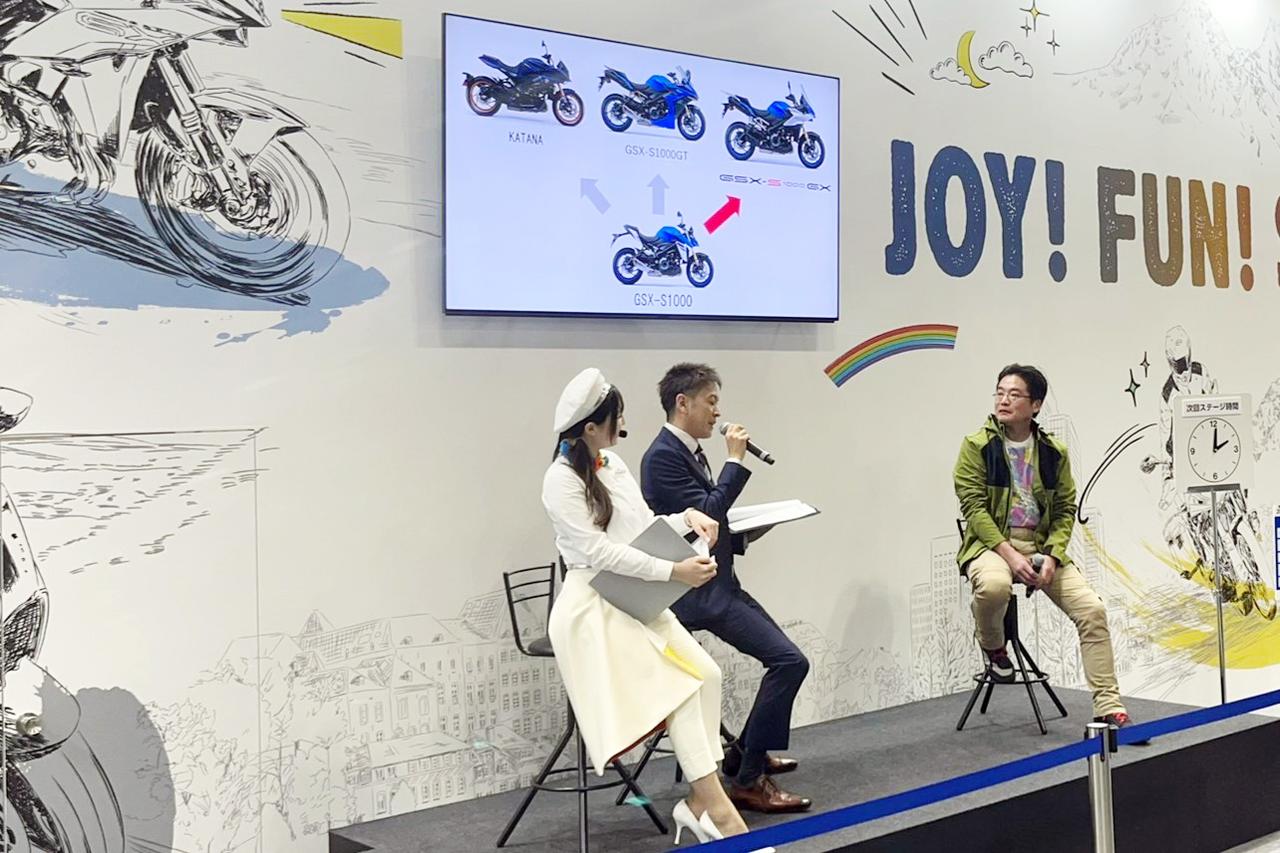 画像: MCには台本(手に持ってるやつ)があり、それが頼りでした……