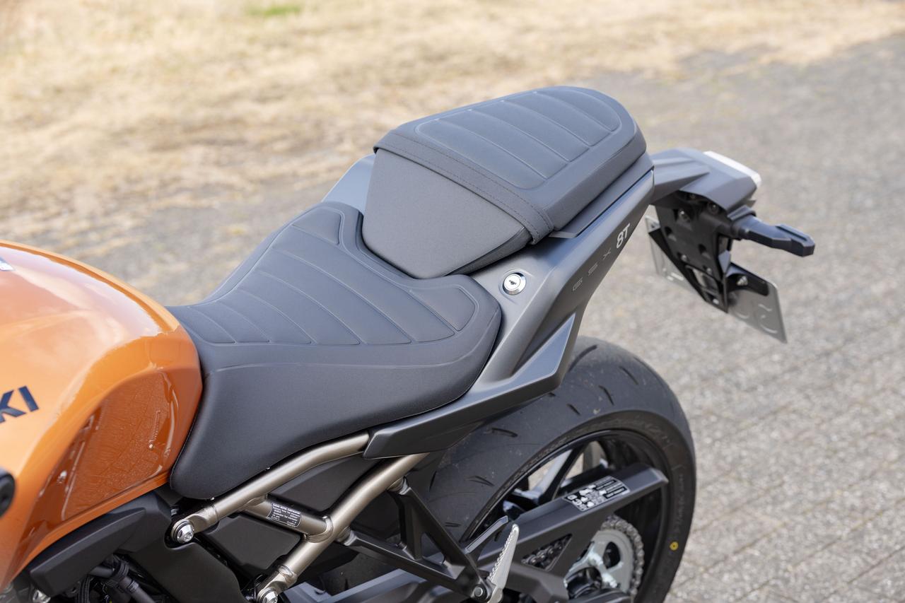 画像3: スズキ『GSX-8T』ってどんなバイク？ 実走での燃費や足つき性、スペックの他、おすすめポイントや装備を解説します！【スズキのバイク！ の新車図鑑▶大型二輪クラス 編／SUZUKI GSX-8T（2026）】