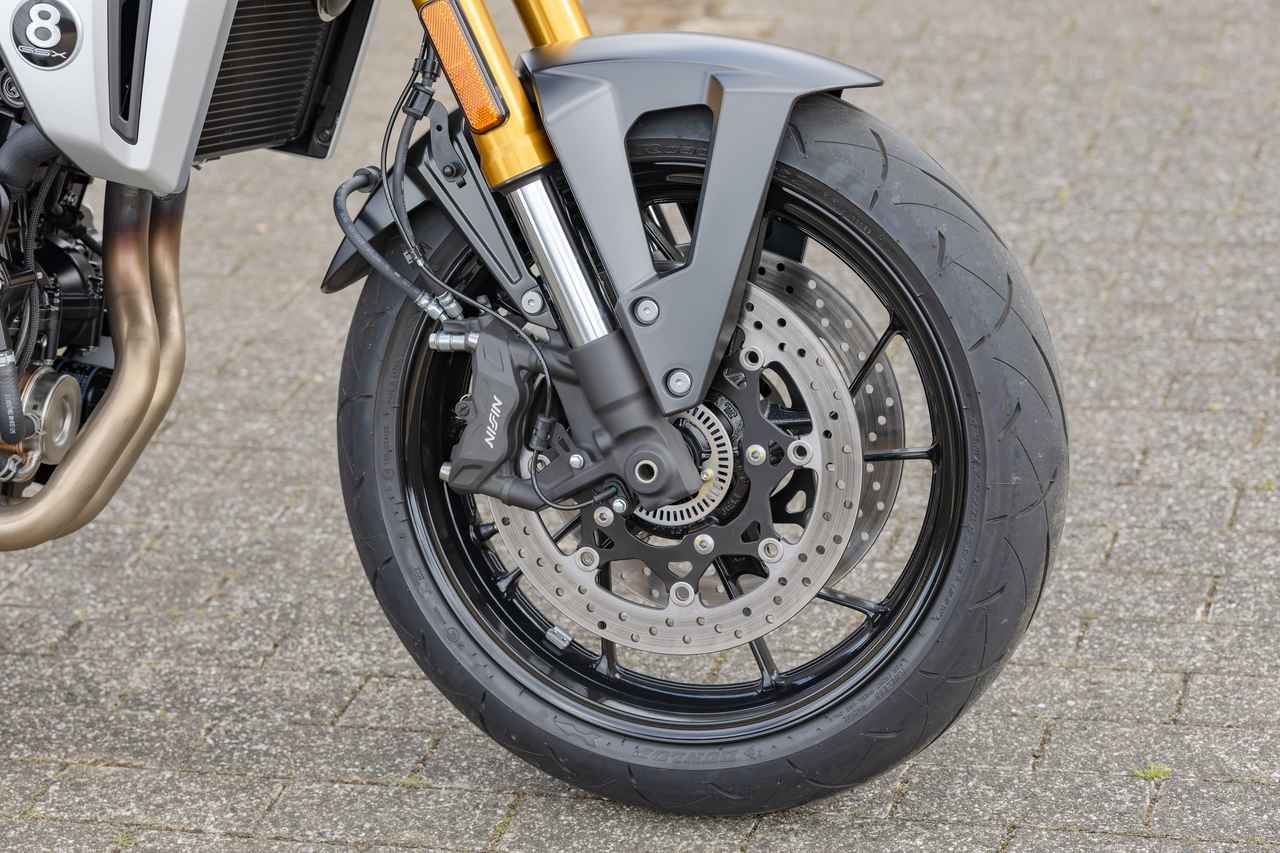 画像1: スズキ『GSX-8T』ってどんなバイク？ 実走での燃費や足つき性、スペックの他、おすすめポイントや装備を解説します！【スズキのバイク！ の新車図鑑▶大型二輪クラス 編／SUZUKI GSX-8T（2026）】