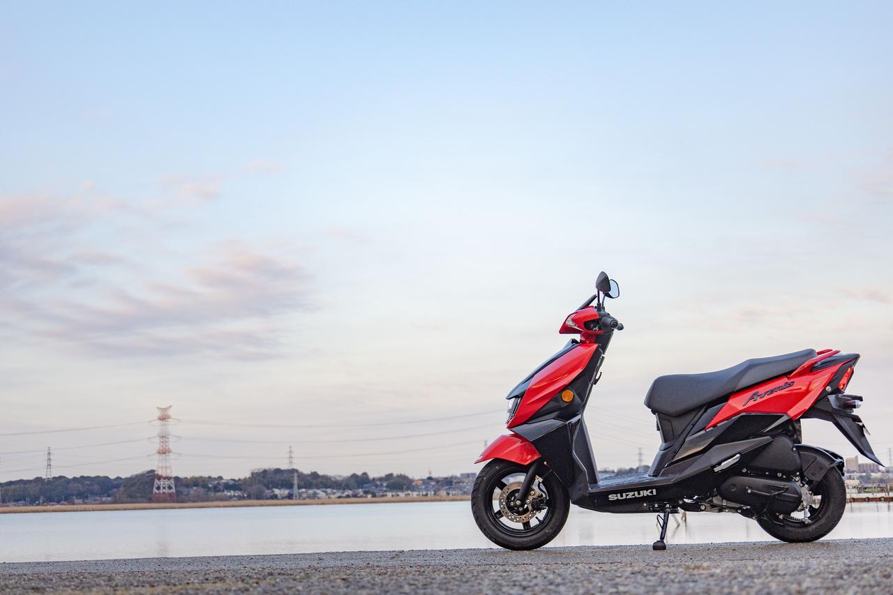 画像9: アヴェニス125でコーナーを走ったら青春が見えた