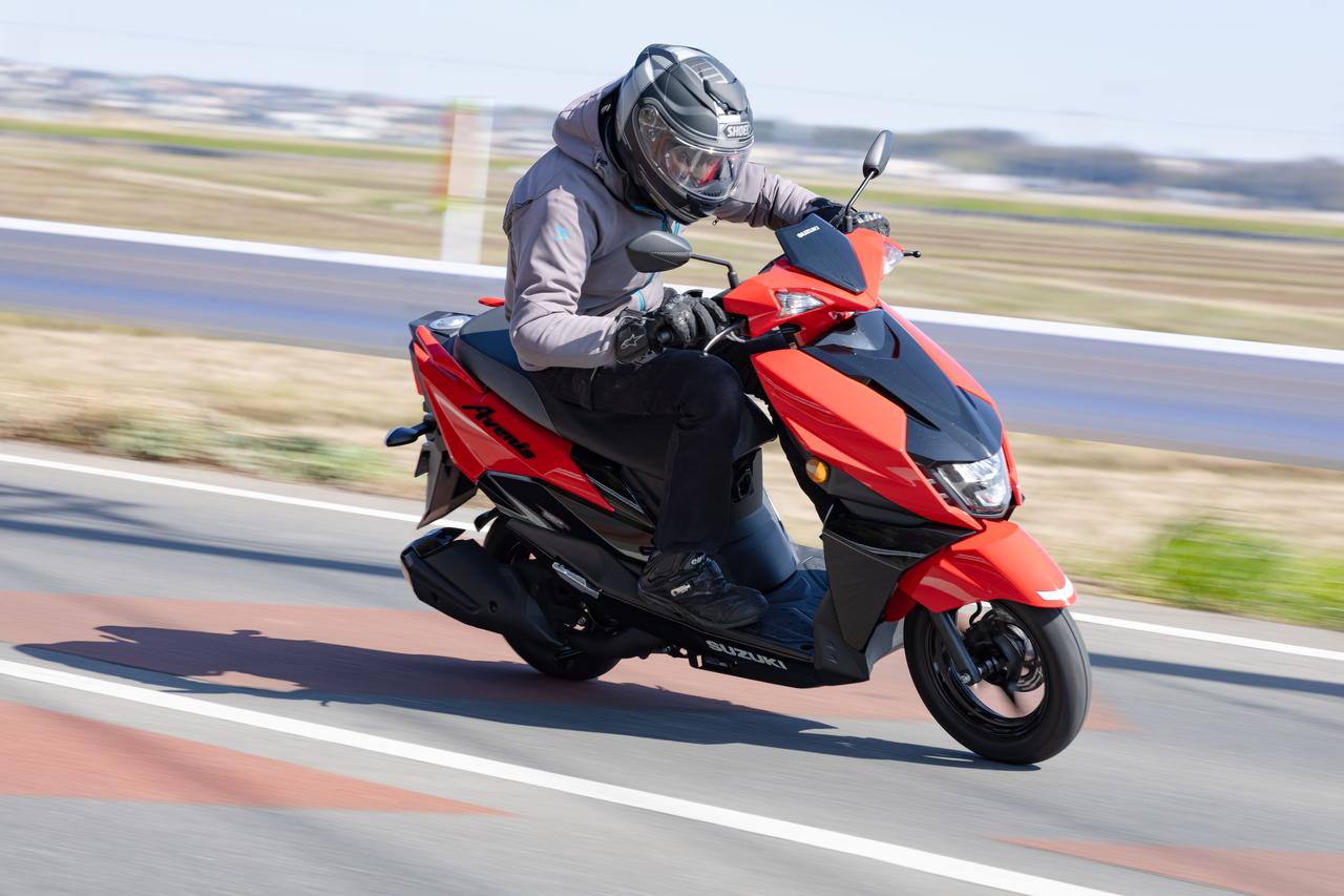 画像: 125ccスクーター『アヴェニス125』は“青春が最高速”だ！ あえて「はじめてのバイク」として若い人におすすめしたいかも!? - スズキのバイク！