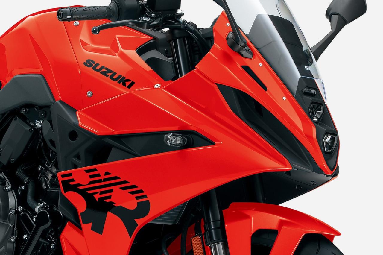 画像: 【価格改定】出たぞ！ 2026モデル『GSX-8R』には隼25周年記念モデルに採用されたカラーが新登場!? でも実はホワイトもいい感じ…… - スズキのバイク！