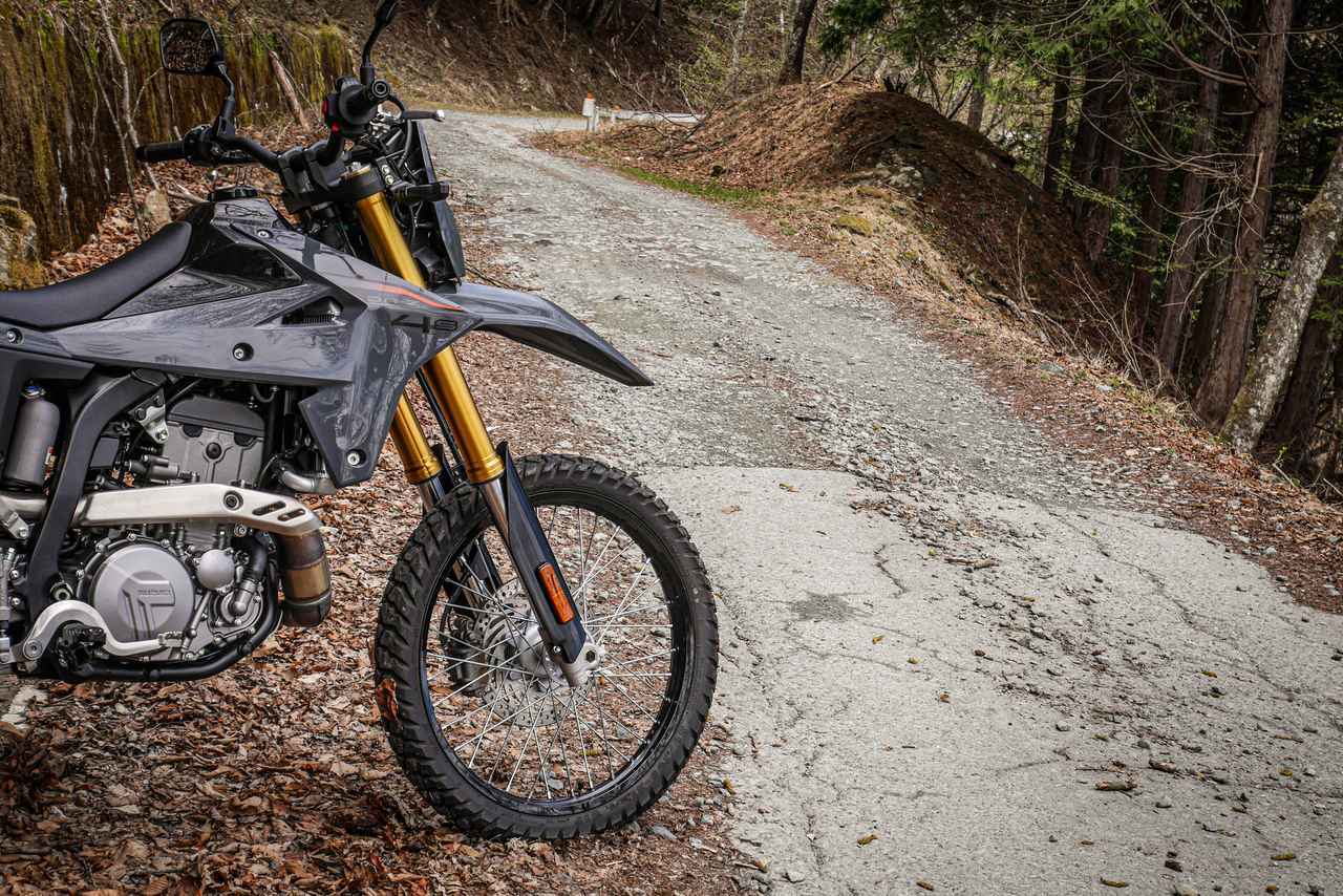 画像2: 林道じゃ『DR-Z4S』のフルパワーのAモードなんて絶対使わないと思ってた……