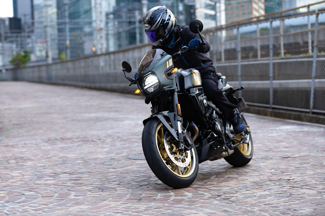 画像3: 大型バイクだけど街乗りしたくなる