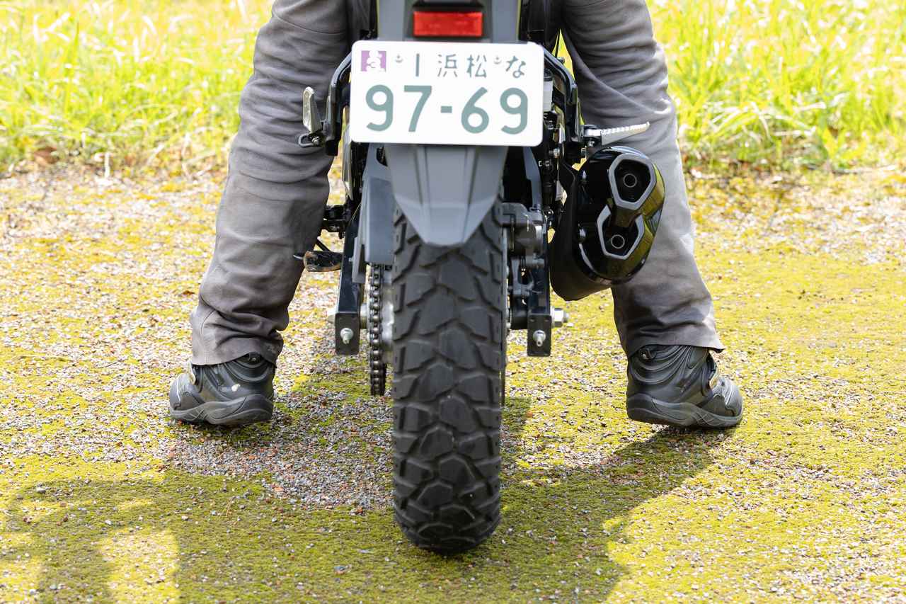 画像1: スズキ『Vストローム250SX(2026)』ってどんなバイク? 燃費や足つき性、スペックの他、おすすめポイントや装備を解説します!【スズキのバイク!の新車図鑑▶250cc編/SUZUKI V-STROM250SX(2026)】