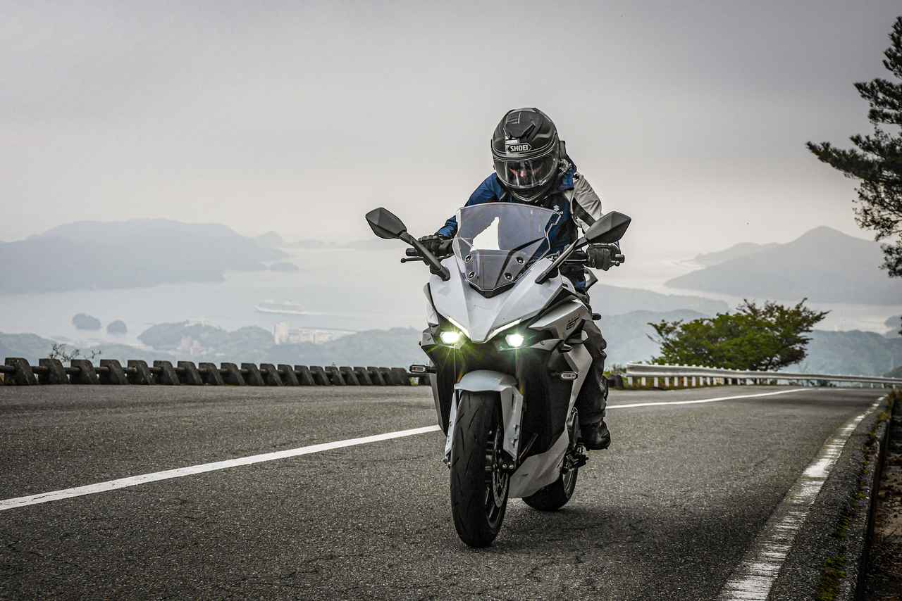 画像: 150馬力ツアラー『GSX-S1000GT』の得意分野は高速道路とワインディングだけだと思ってる? 意外にも〇〇〇が得意です! - スズキのバイク!