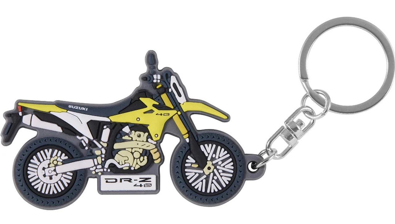 画像1: 【新作】スズキ純正『DR-Z4S/DR-Z4SM』『GSX-8T/GSX-8TT』のラバーキーホルダーが登場! オーナーの人は必見です!【寝ても覚めてもスズキのバイク!/ラバーキーホルダー 編】