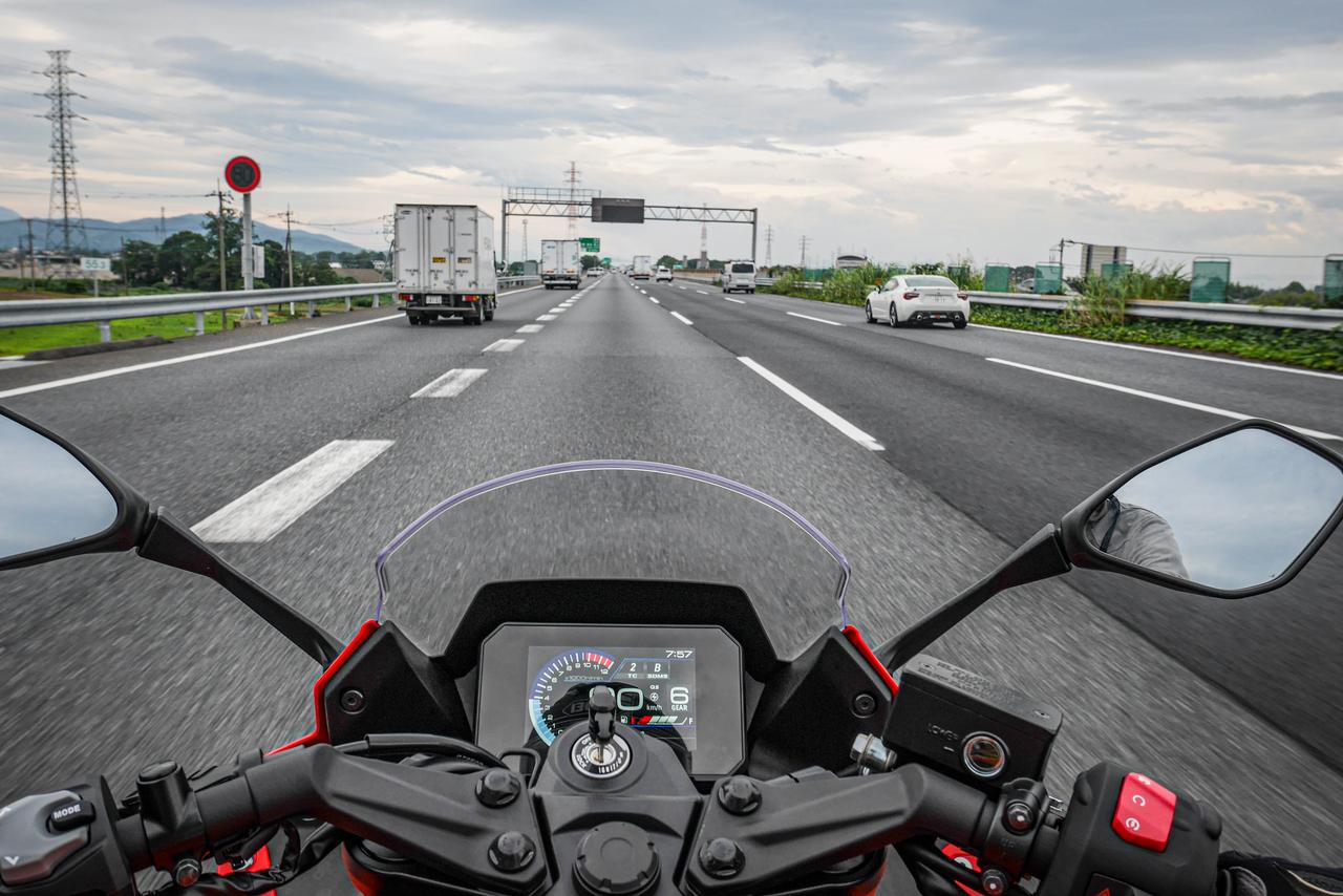 画像1: スズキは我々『普通のライダー』のことを考えてバイクを作る