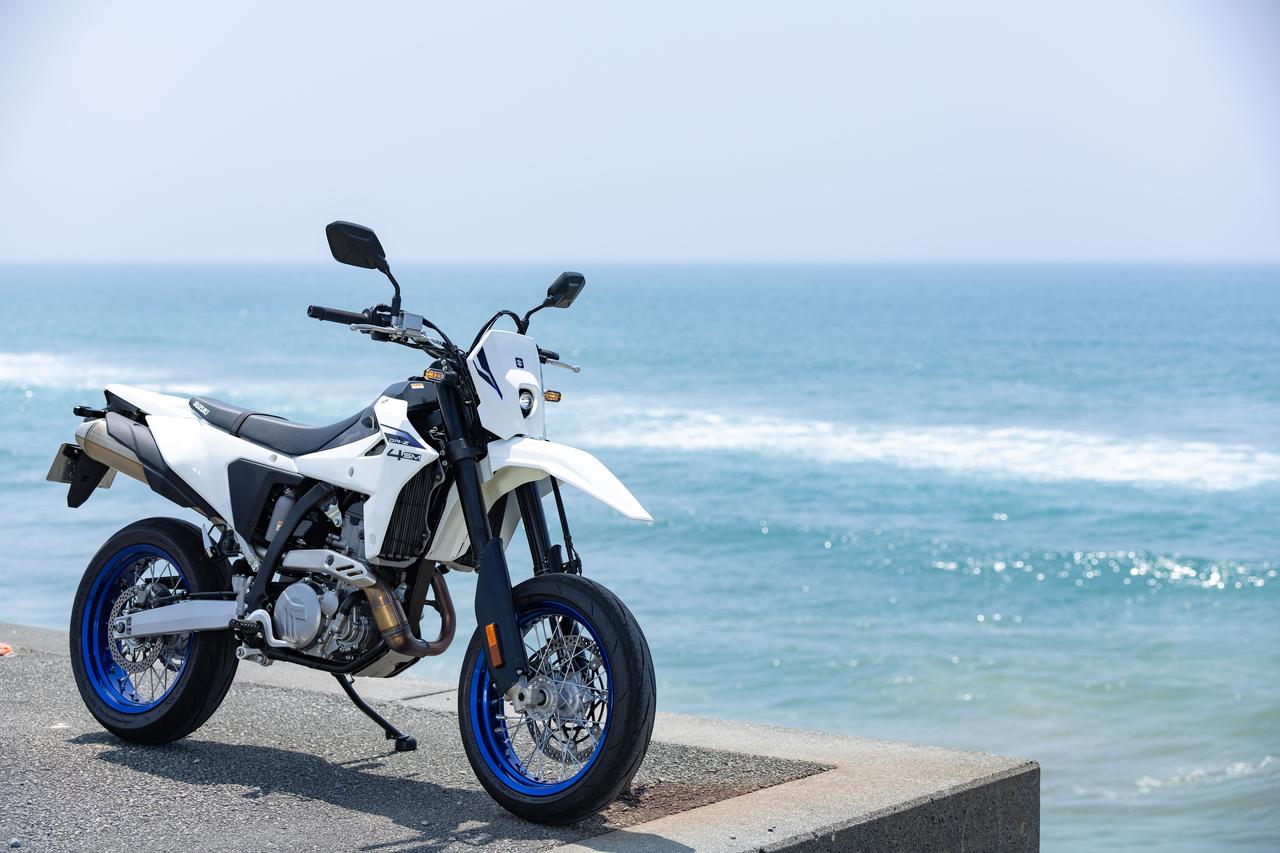 画像1: 20年前のDR-Z400SMと『最新DR-Z4SM』で最も差が大きいのは?
