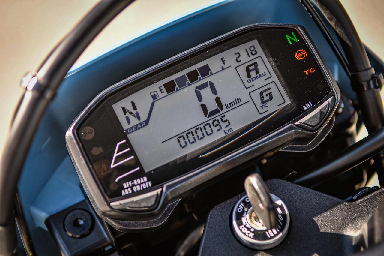画像2: 20年前のDR-Z400SMと『最新DR-Z4SM』で最も差が大きいのは?