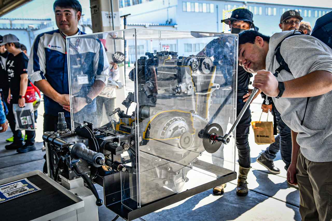 画像18: 圧巻の3000人超え！ 過去最高の盛り上がりを見せた『GSX-S/Rミーティング2026』は新型『GSX-R1000R』の開発秘話から歴代名車、浜松工場見学までたっぷり楽しめた1日に！【スズキのバイク！のイベントニュース】