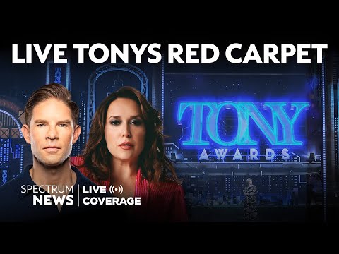 画像: NY1 Presents: Red Carpet to the Tonys Live 2025年6月9日現地時間でのトニー賞授賞式レッドカーペットの模様 www.youtube.com