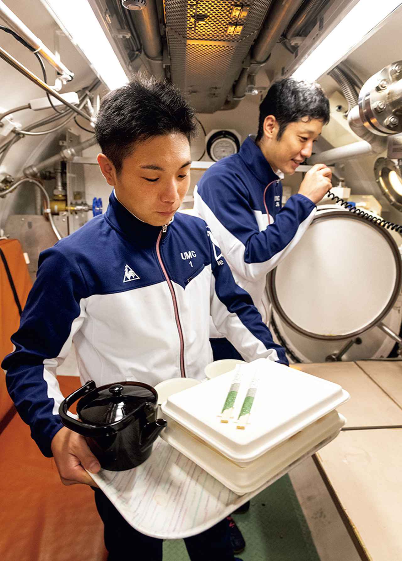 画像: 訓練中の数少ない楽しみの1つが食事だ。メニューは通常の隊員食堂で提供されるものと変わりはない