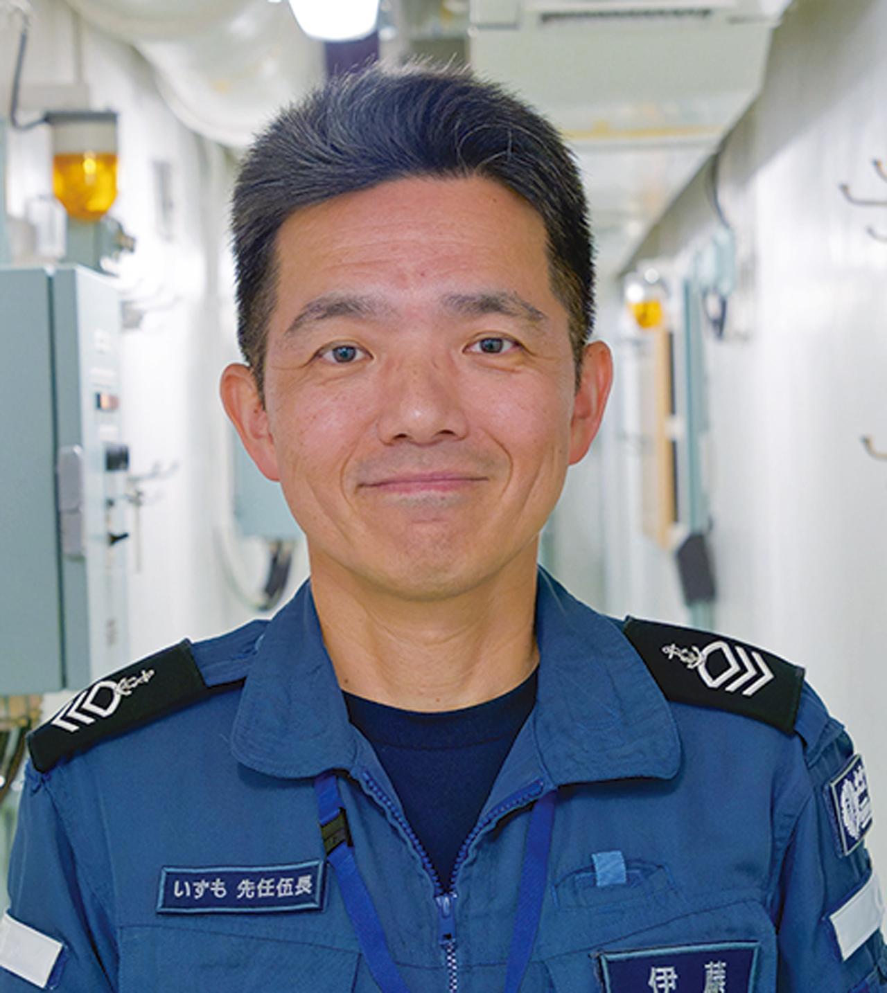画像: 護衛艦『きりしま』、『はるさめ』、『たかなみ』を経て、『いずも』のぎ装員になった伊藤曹長。以来、『いずも』に乗り続ける生き字引的存在