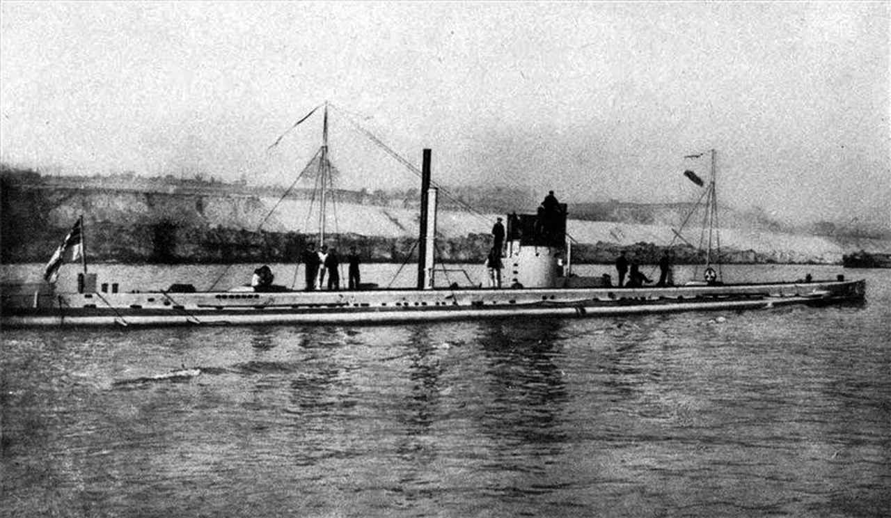 画像: 1910年に就役した、ドイツのUボート（潜水艦）『U9』。第1次世界大戦でイギリスの装甲巡洋艦3隻を1時間以内に全て沈める戦果を上げた　出典／Wikimedia Commons