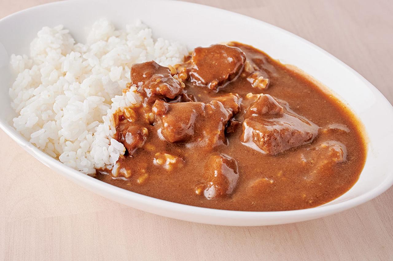 画像: 大きめの牛角煮は食べ応えがある。辛さは中辛のみで、カレー好きも満足する刺激