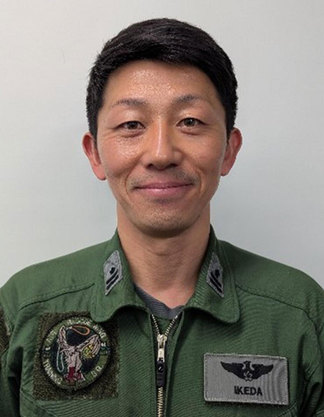 画像: 池田3佐は、「隊員用のワッペンだけでなく、ブリーフィング用の資料などにも使用されています」と言う