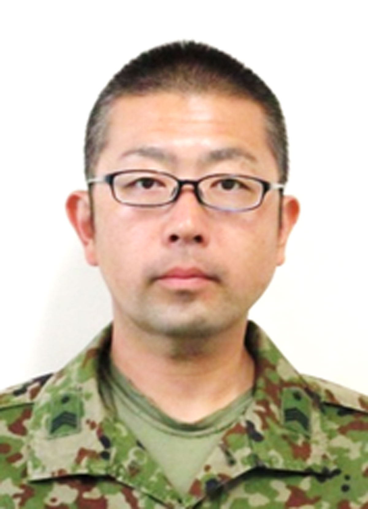 画像: 「ロゴマークは、応援旗にも使用されています。ほかにも業務メールの署名に使っている隊員もいます」と話す浦谷1曹