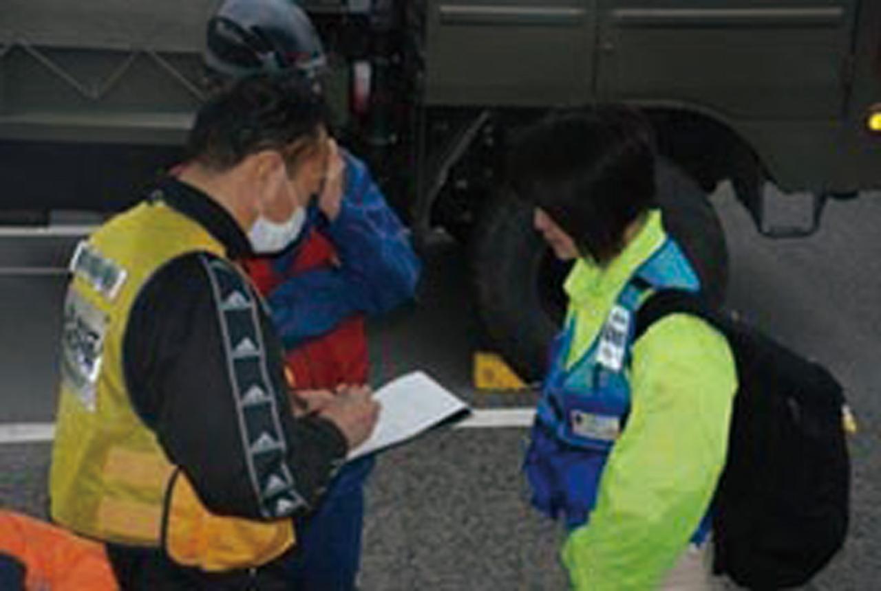 画像: 大分県薬剤師会に所属する伊藤氏は、熊本地震発生後に災害支援薬剤師として現地で活動。普段は、薬剤師として、診療所で調剤や服薬指導などに従事