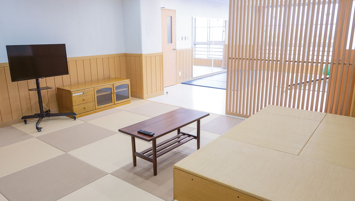 画像: 課業外に使用できる自由なスペース、娯楽室